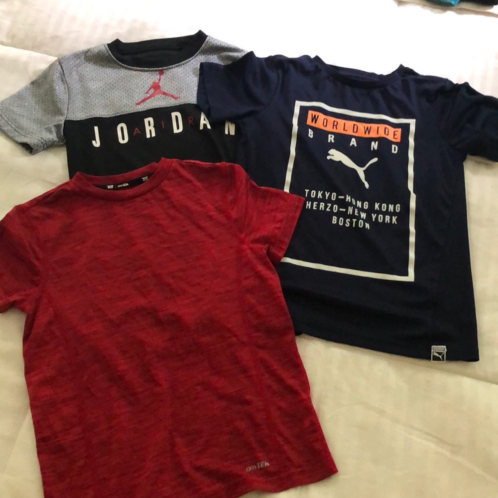 Set of 3 athletic tops